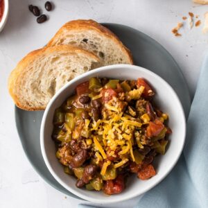 turkey chili with cheese and bread