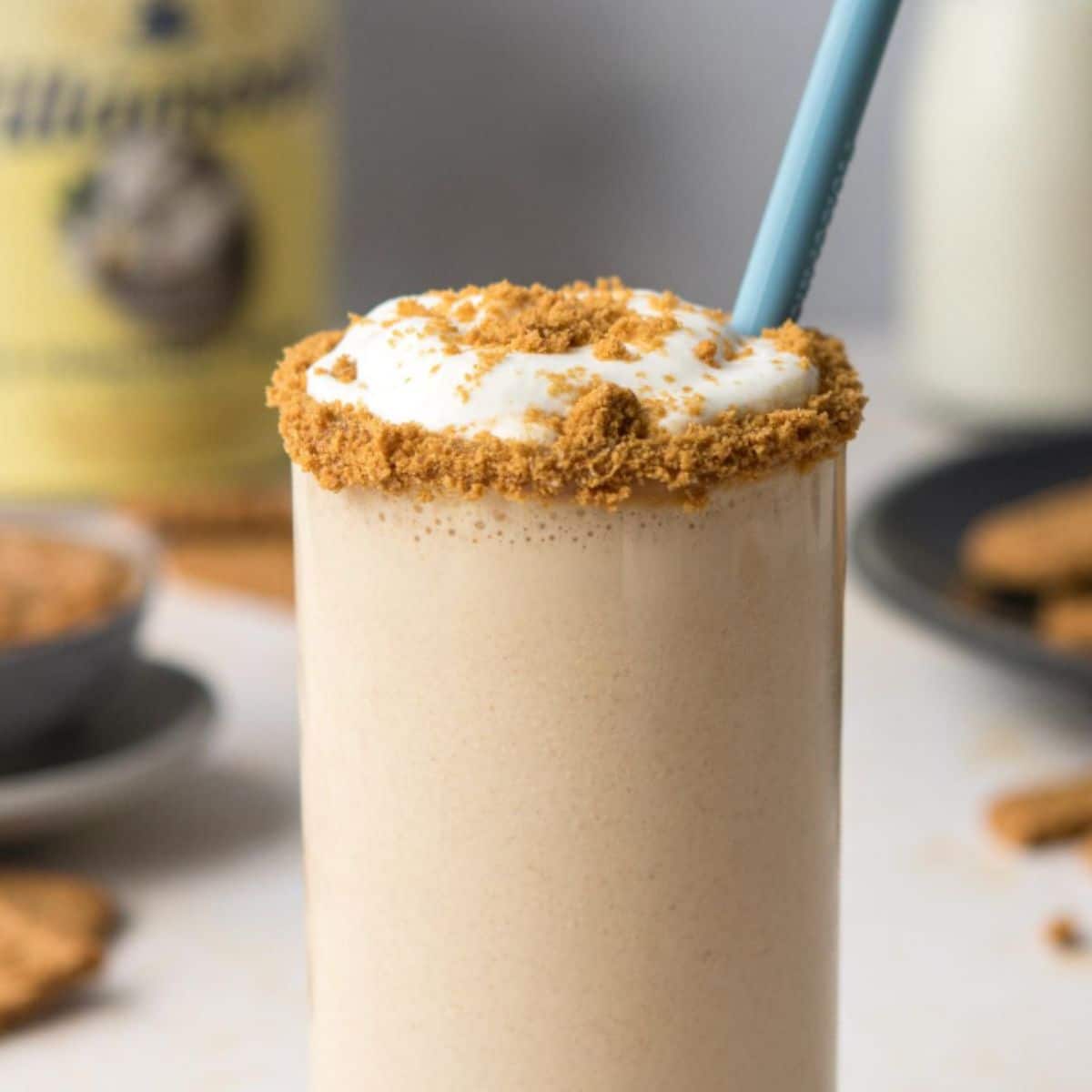 Milkshake with crumbled Biscoff cookies on top