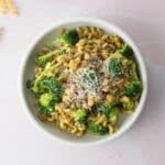 pasta with tofu, pesto, and broccoli